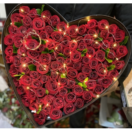 是的，我爱你—99红玫瑰心型礼盒